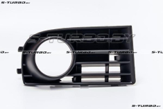 Решетка в бампер (правая) 4 полосы, с отв. под противотуманку