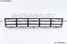 Решетка в бампер (центральная)