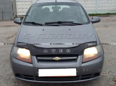 Дефлектор капота