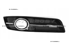 Решетка в бампер (правая) c отв. под противотуманку, с хромом