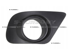 Решетка в бампер (правая) с отв. под противотуманку, 2015-2019