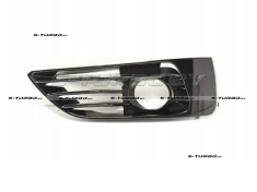 Решетка в бампер (левая) с отв. под противотуманку