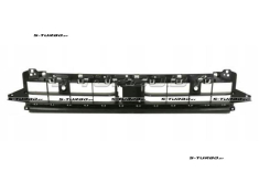 Решетка в бампер (нижняя)