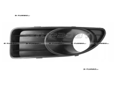 Решетка в бампер (левая) черная, с отв. под противотуманку