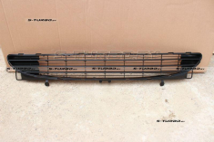 Решетка в бампер (центральная)