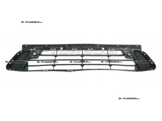 Решетка в бампер (центральная) закрытая, с отв. под парктроники