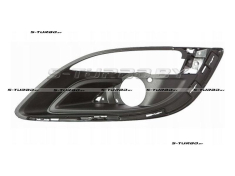 Решетка в бампер (левая) с отв. под противотуманку, с отв. под накладку