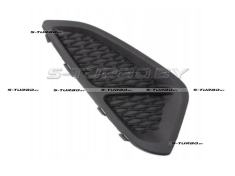 Решетка в бампер (правая) без отв. под противотуманку