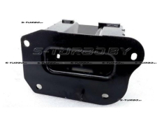 Кронштейн усилителя переднего бампера (правый)