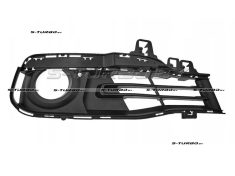 Решетка в бампер (правая) с отв. под противотуманку