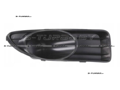 Решетка в бампер (правая) черная, без отв. под противотуманку