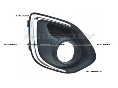 Решетка в бампер (правая) с отв. под противотуманку, с хром. накладкой