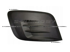 Решетка в бампер (правая) без отв. под противотуманку, без отв. под парктроник