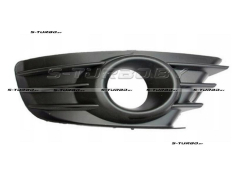 Решетка в бампер (правая) с отв. под противотуманку