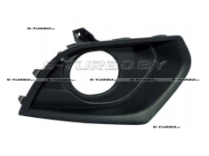 Решетка в бампер (правая) с отв. под противотуманку