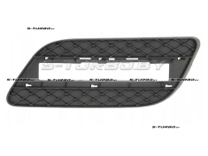 Решетка в бампер (правая) с отв. под фару дневного света