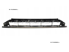 Решетка в бампер (центральная) для версии s-line