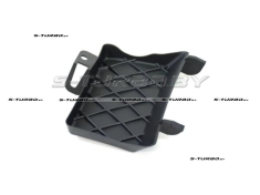 Заглушка отверстия крюка (передняя) левая