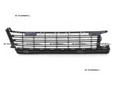 Решетка в бампер (центральная) средняя, без отв. под парктроники