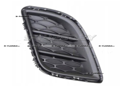 Решетка в бампер (правая) без отв. под противотуманку