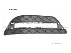 Решетка в бампер (правая) с отв. под фару дневного света