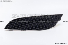 Решетка в бампер (левая) без отв. под противотуманку