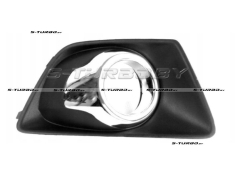 Решетка в бампер (правая) с отв. под противотуманку, с хромом