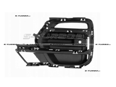 Решетка в бампер (левая) с отв. под парктроник