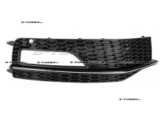 Решетка в бампер (правая) с отв. под противотуманку, для версии s-line