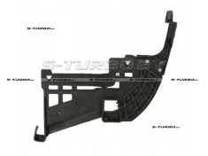 Кронштейн переднего бампера (правый)