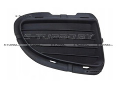 Решетка в бампер (правая) без отв. под противотуманку