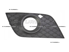 Решетка в бампер (правая) с отв. под противотуманку