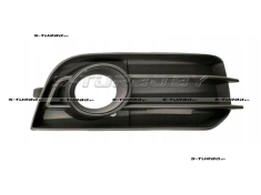 Решетка в бампер (правая) с отв. под противотуманку