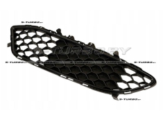 Решетка в бампер (левая) без отв. под противотуманку, с отв. под парктроник