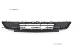 Решетка в бампер (центральная)
