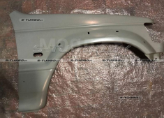 Крыло переднее (правое) с отв. под повторитель (большой) с отв под накладку и молдинг, сталь