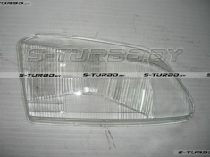 Стекло передней фары (правое)