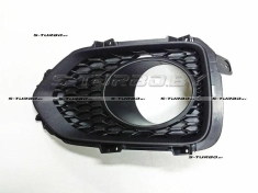 Решетка в бампер (левая) с отв. под противотуманку