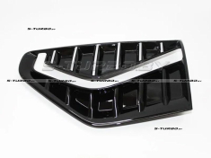 Решетка в бампер (правая) с отв. под противотуманку