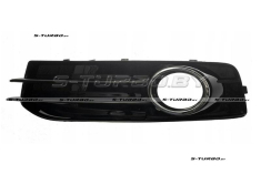 Решетка в бампер (левая) c отв. под противотуманку, с хромом, для версии s-line