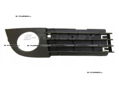 Решетка в бампер (правая) закрытая, с отв. под противотуманку