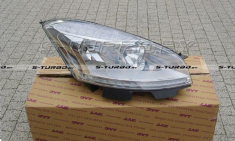 Передняя фара (правая) 2010-