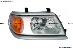 Передняя фара (правая) хром рамка / светлая внутри