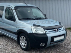 Дефлектор капота