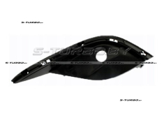 Решетка в бампер (правая) с отв. под противотуманку