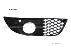 Решетка в бампер (правая) с отв. под противотуманку