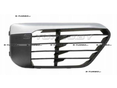 Решетка в бампер (правая) открытая, с серебряной накладкой, без отв. под парктроник