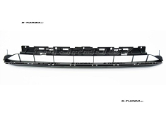 Решетка в бампер (центральная) для версии s-line