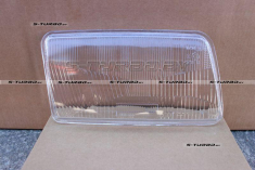 Стекло передней фары (правое)