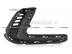 Решетка в бампер (правая) без отв. под противотуманку